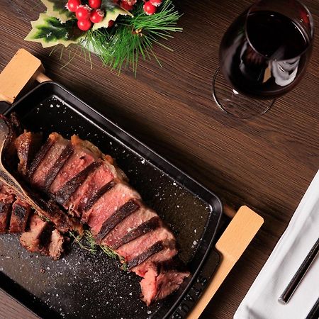 Mk Hotel Tirana Ринас Экстерьер фото A steak