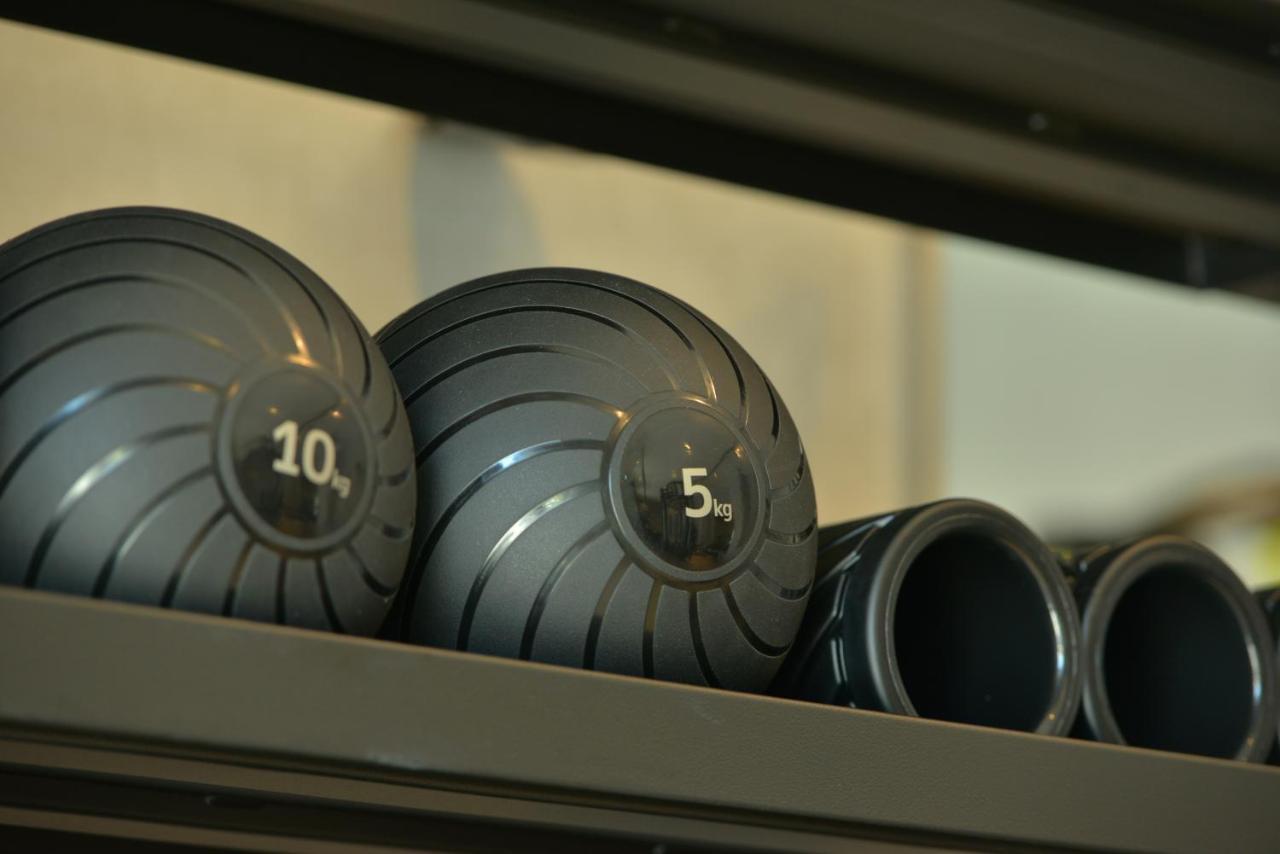Mk Hotel Tirana Ринас Экстерьер фото A set of kettlebells
