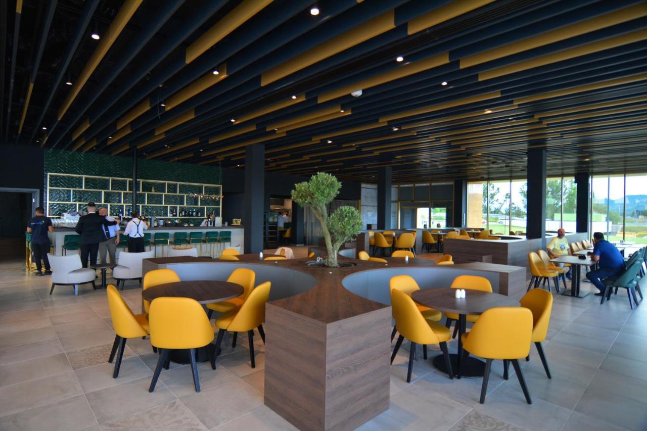 Mk Hotel Tirana Ринас Экстерьер фото The interior of the lounge