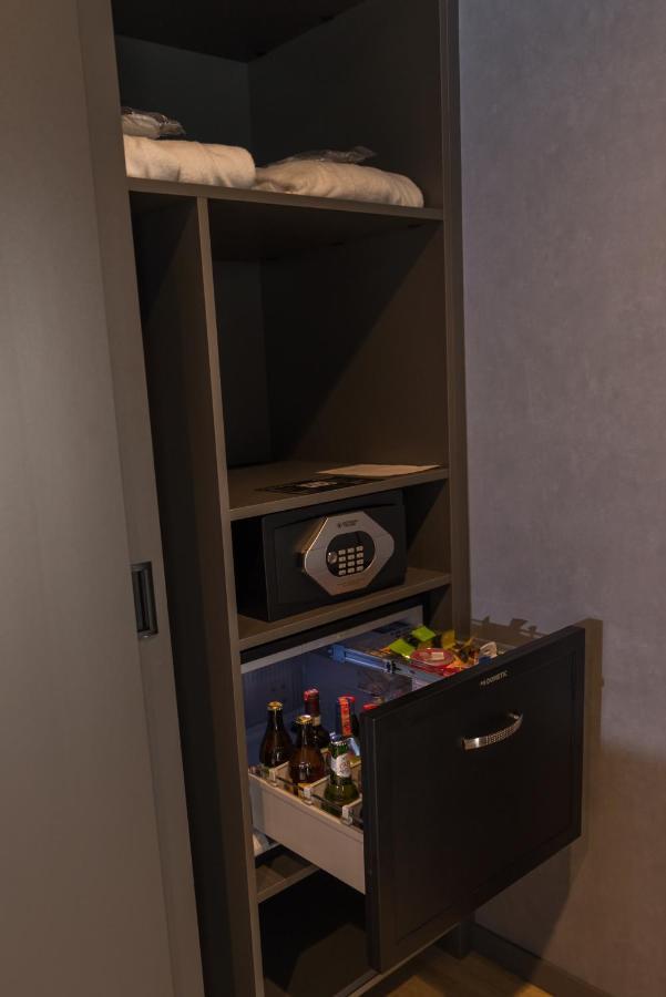 Mk Hotel Tirana Ринас Экстерьер фото A hotel safe